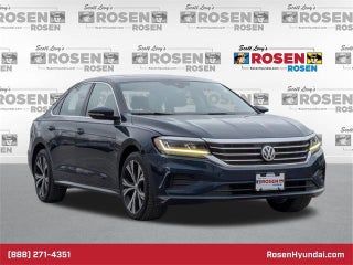 2021 Volkswagen Passat with Tourmaline Blue Metallic Exterior