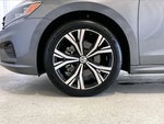 2022 Passat Thumbnail 6