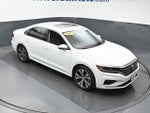 2022 Passat Thumbnail 2