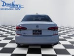 2022 Passat Thumbnail 4