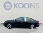2022 Passat Thumbnail 10