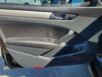 2020 Passat Thumbnail 17