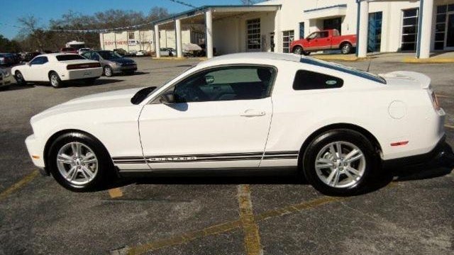 2011 Ford Mustang V6 Premium