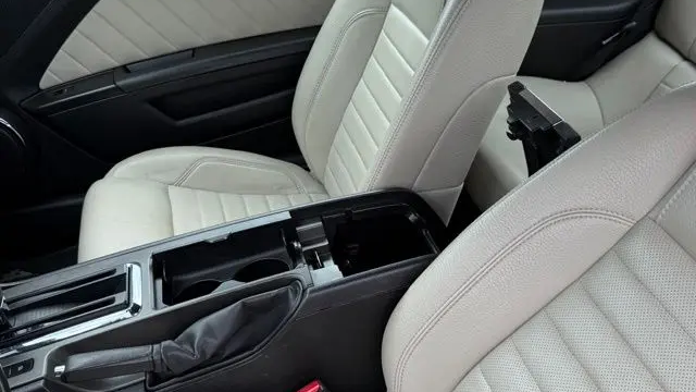 2012 Ford Mustang V6