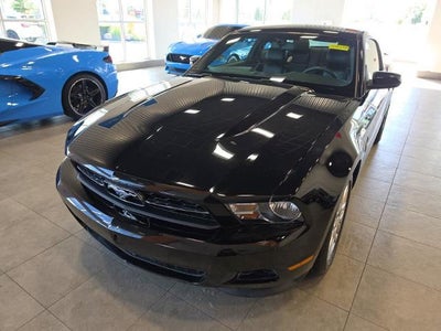 2012 Ford Mustang V6 Premium 2DR Fastback