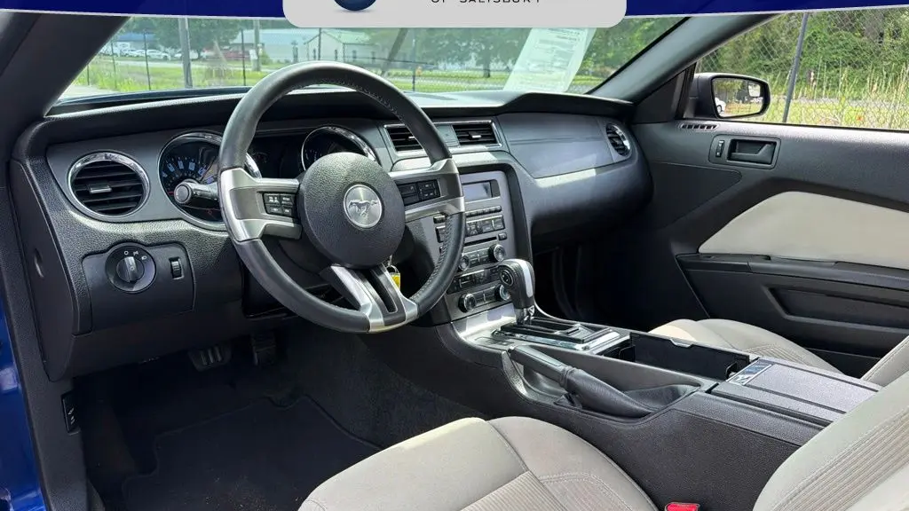 2014 Ford Mustang V6