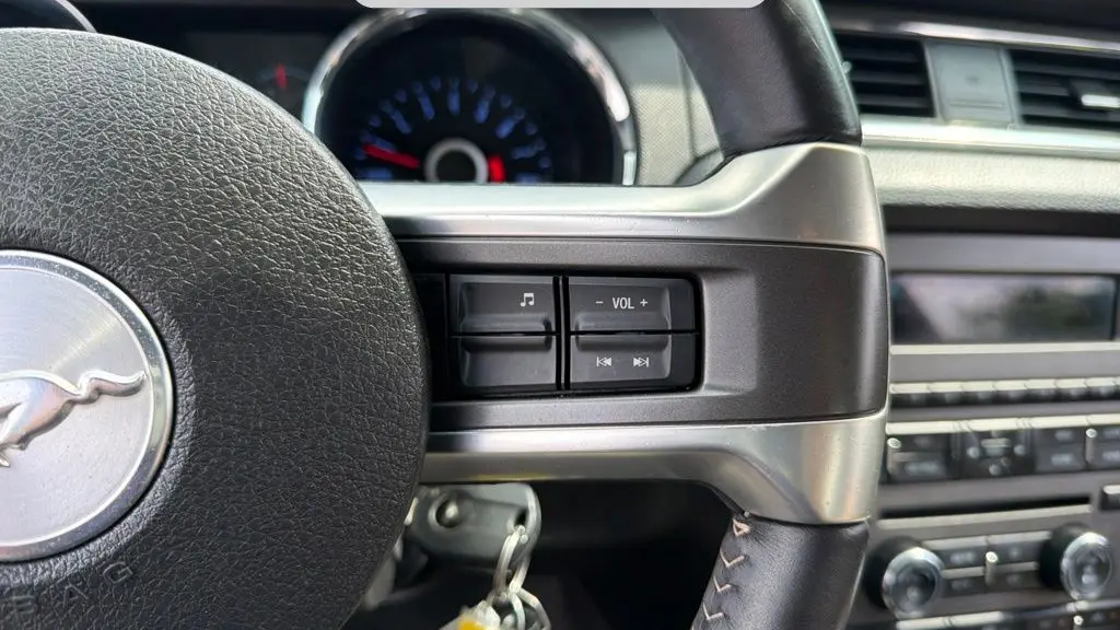 2014 Ford Mustang V6