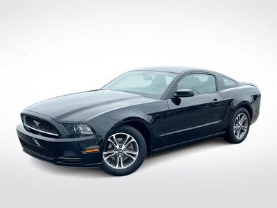 2014 Ford Mustang V6 Premium 2DR Fastback