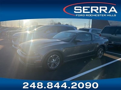 2013 Ford Mustang V6 Premium 2DR Fastback