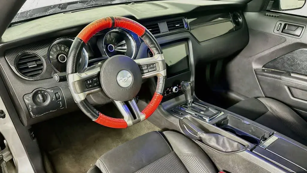 2014 Ford Mustang V6