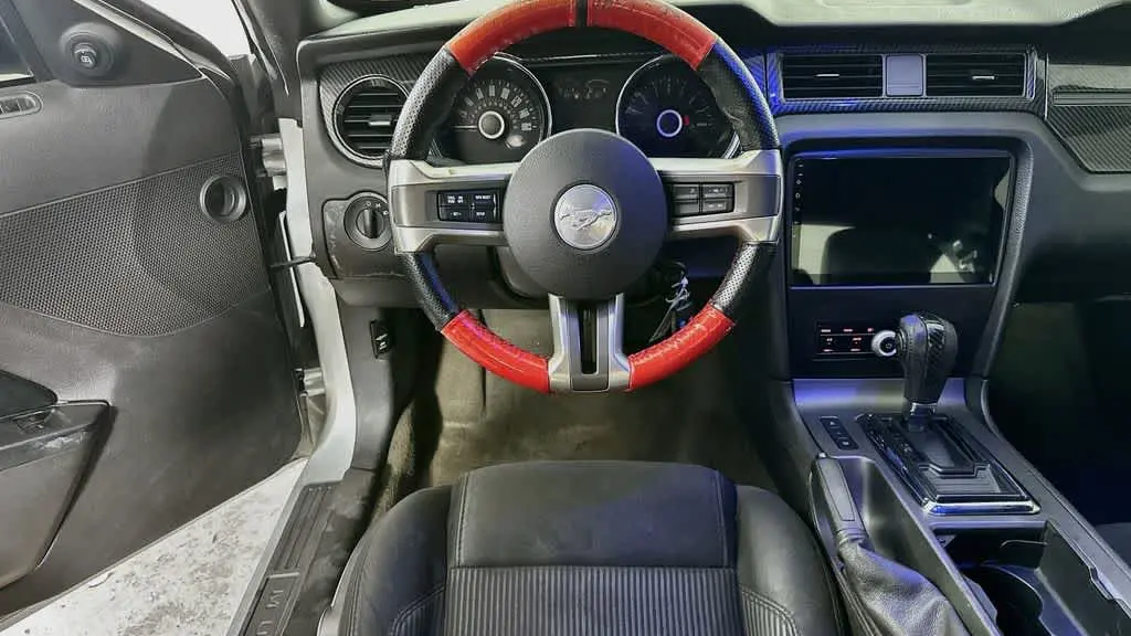 2014 Ford Mustang V6