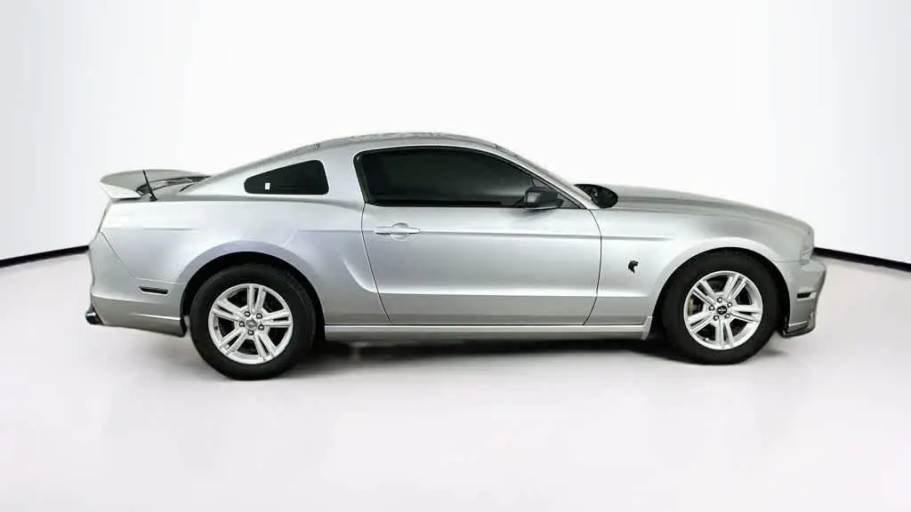 2014 Ford Mustang V6