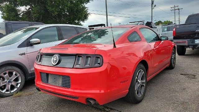 2014 Ford Mustang V6