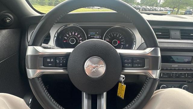 2014 Ford Mustang V6