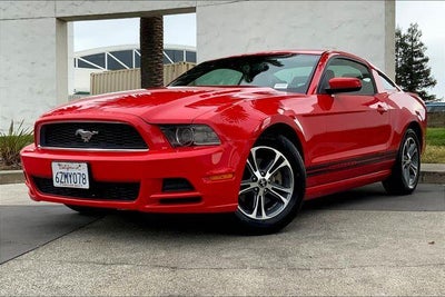 2014 Ford Mustang V6 Premium 2DR Fastback