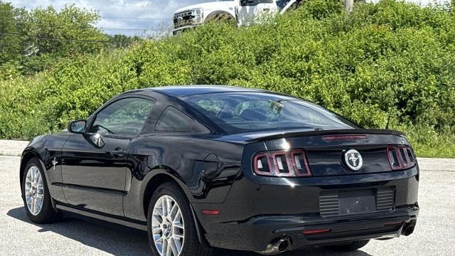 2014 Ford Mustang V6