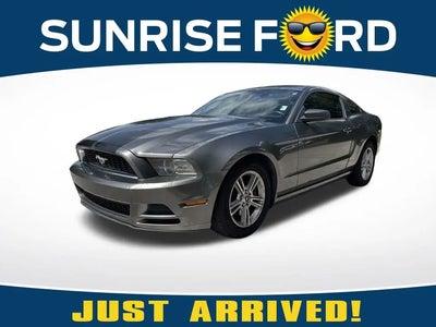 2013 Ford Mustang V6 2DR Fastback