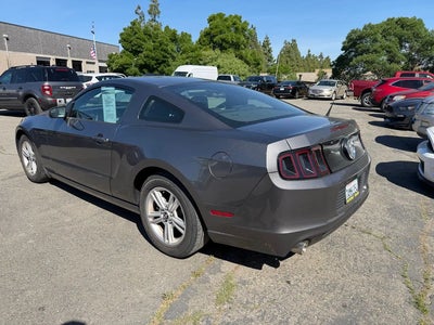 2013 Ford Mustang V6 2DR Fastback