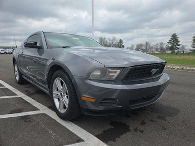 2010 Ford Mustang V6 Premium 2DR Fastback