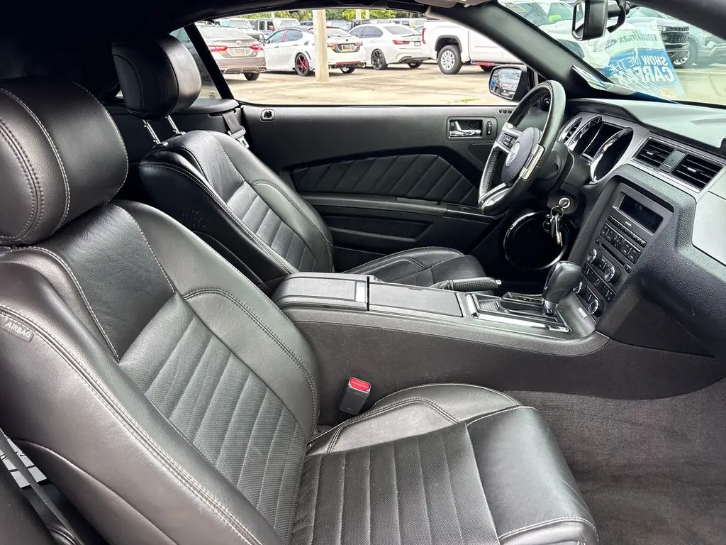 2013 Ford Mustang - $14,000