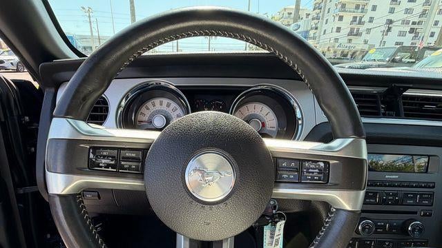 2011 Ford Mustang V6
