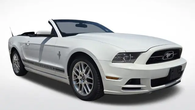 Preowned 2013 Ford Mustang V6 for Sale