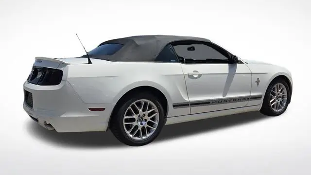 2013 Ford Mustang V6