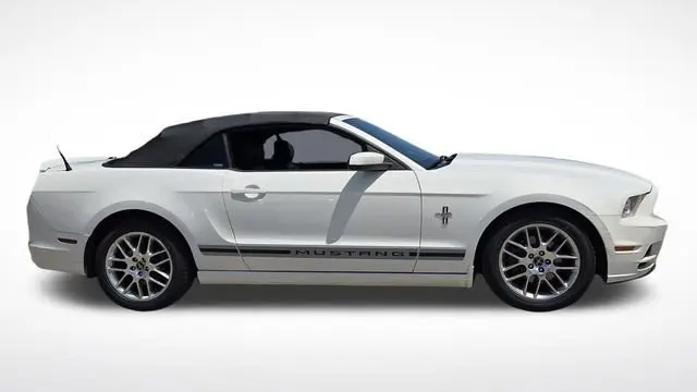 2013 Ford Mustang V6