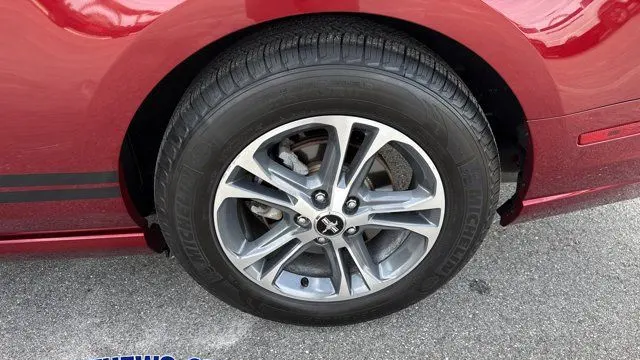 2014 Ford Mustang V6