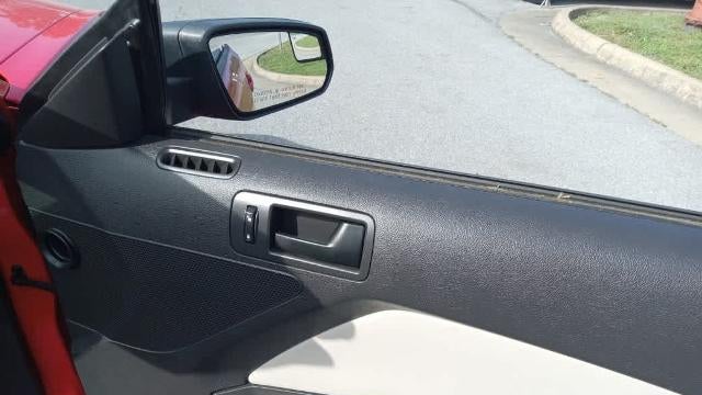 2014 Ford Mustang V6