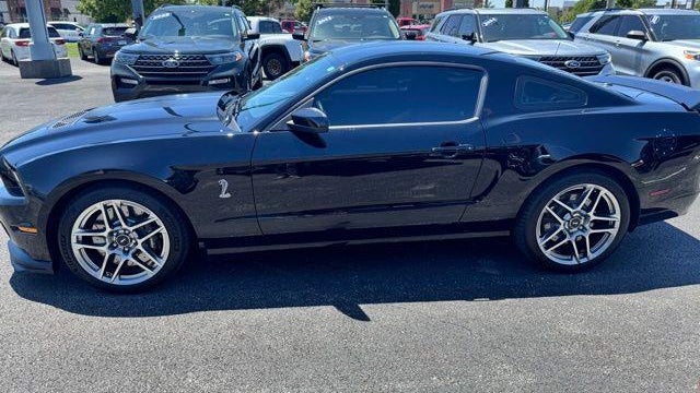 2013 Ford Shelby GT500 Base