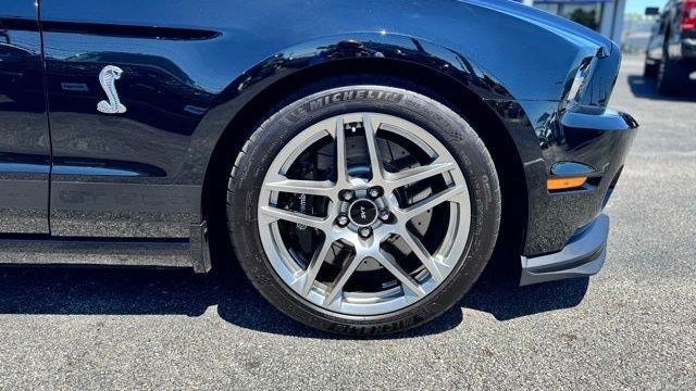 2013 Ford Shelby GT500 Base