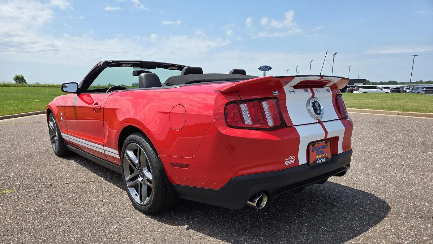 2011 Ford Shelby GT500 Base