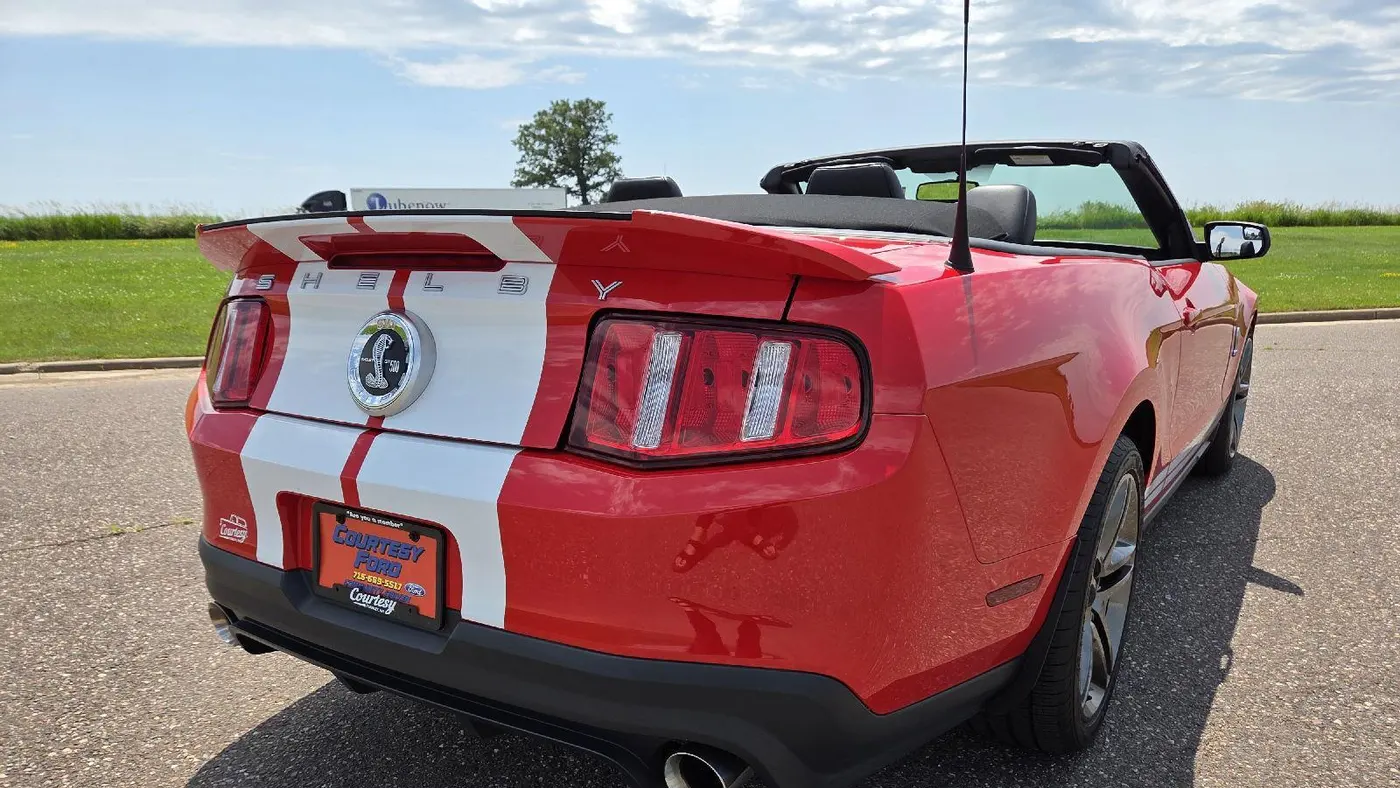 2011 Ford Shelby GT500 Base
