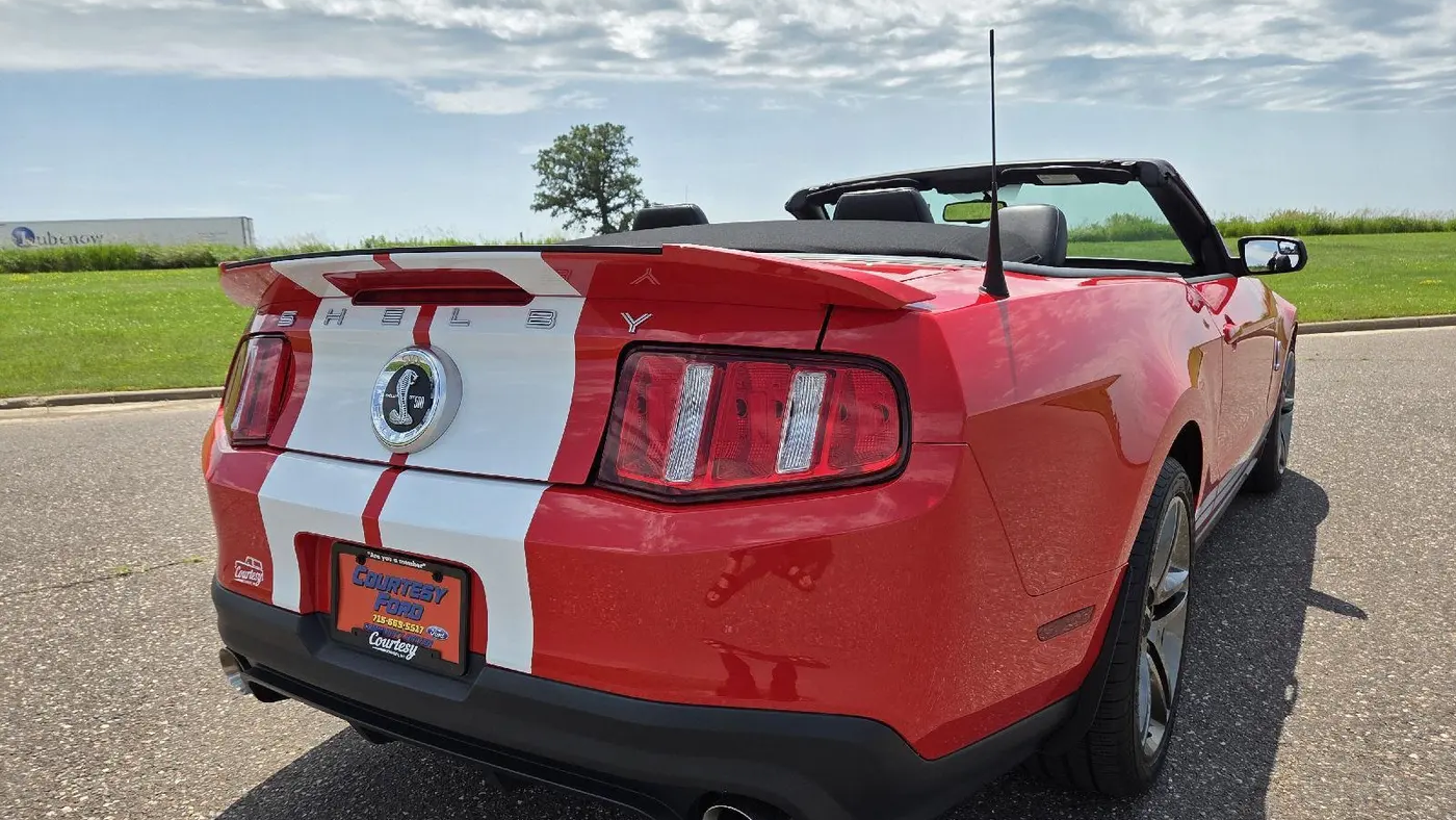 2011 Ford Shelby GT500 Base