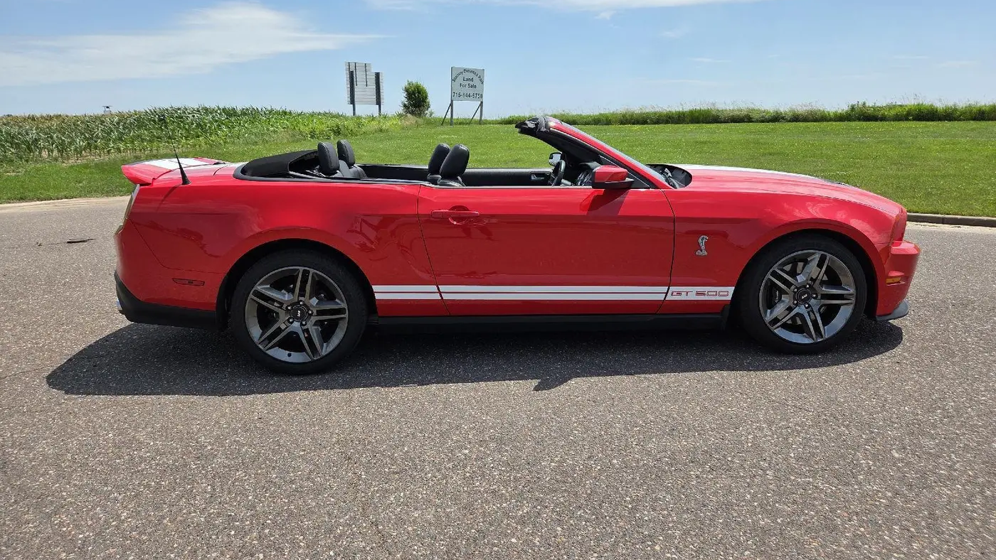 2011 Ford Shelby GT500 Base