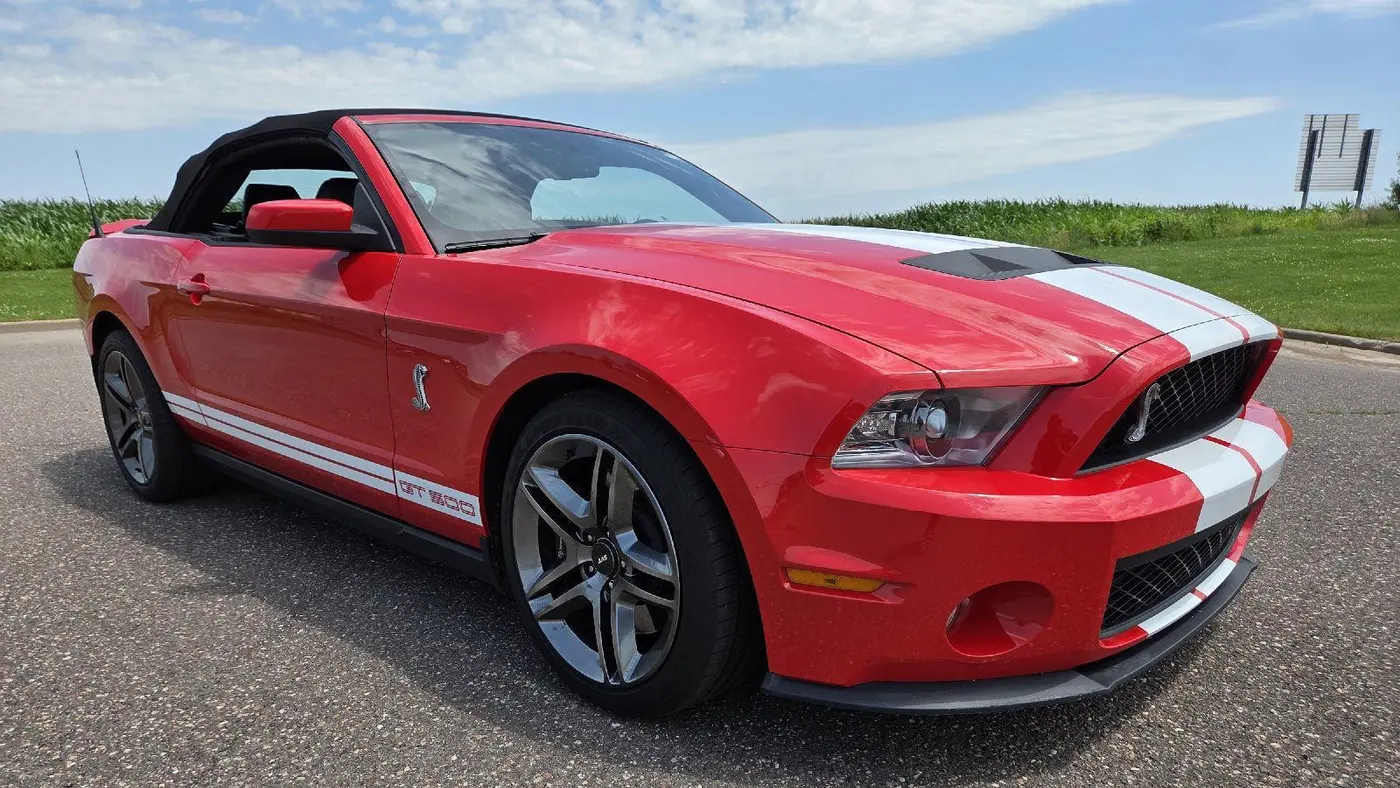 2011 Ford Shelby GT500 Base