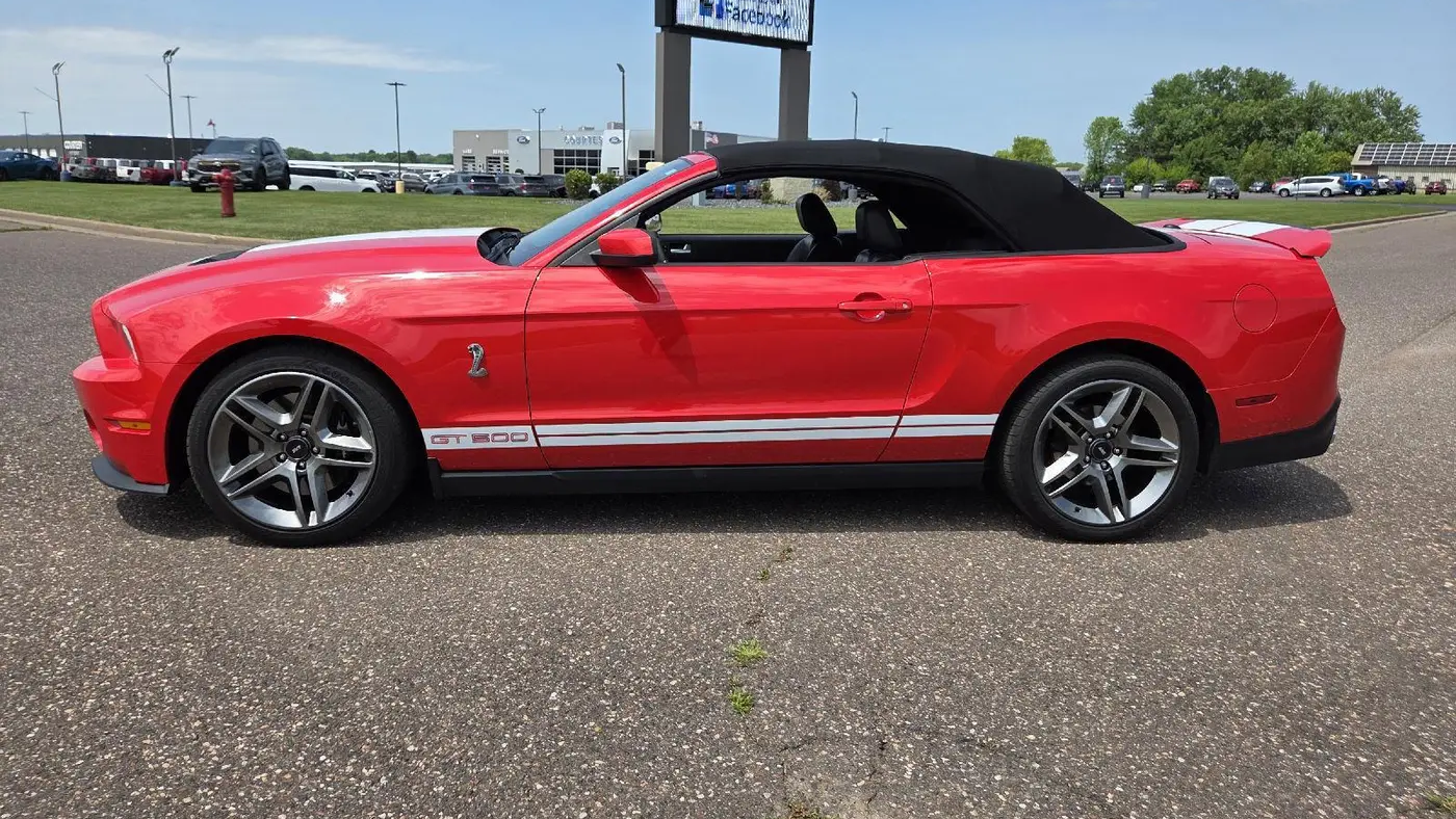 2011 Ford Shelby GT500 Base