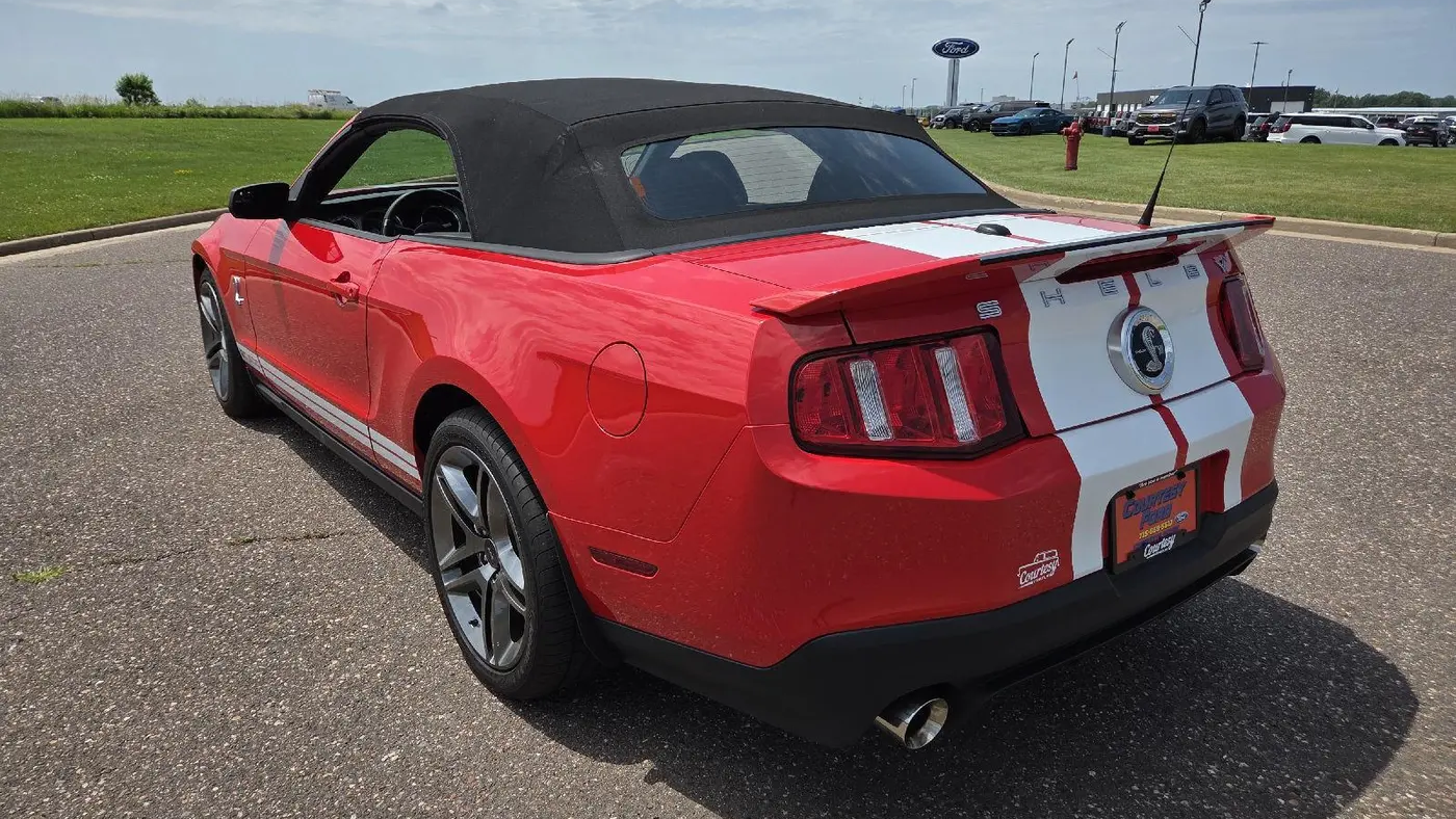 2011 Ford Shelby GT500 Base