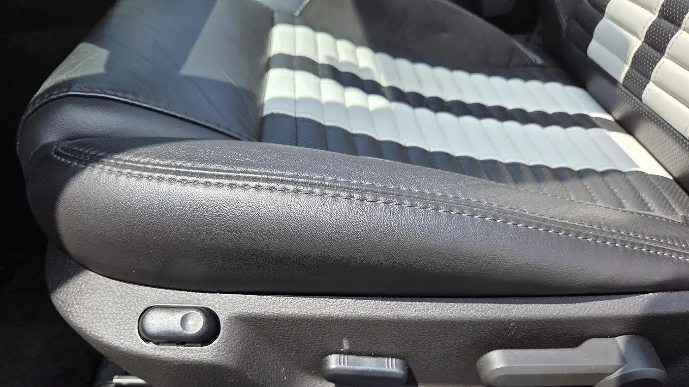 2011 Ford Shelby GT500 Base