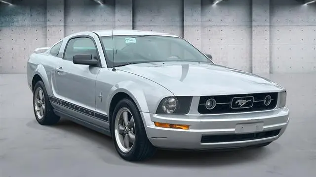 2006 Ford Mustang V6 Standard
