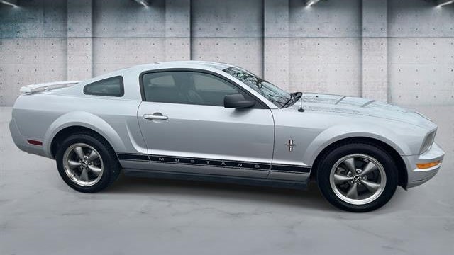 2006 Ford Mustang V6 Standard