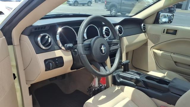 2005 Ford Mustang V6 Premium
