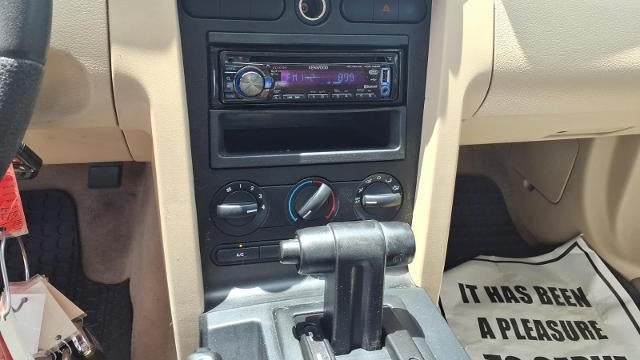 2005 Ford Mustang V6 Premium