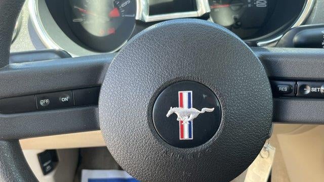 2007 Ford Mustang V6 Deluxe
