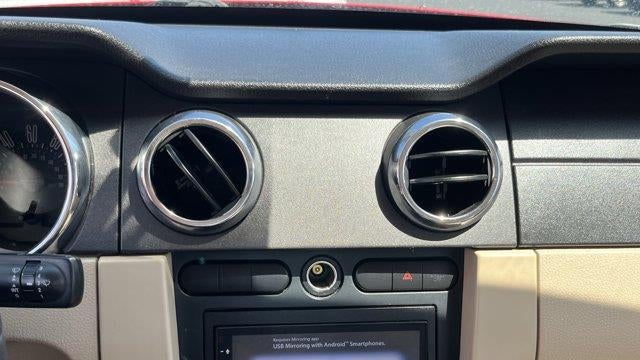 2007 Ford Mustang V6 Deluxe