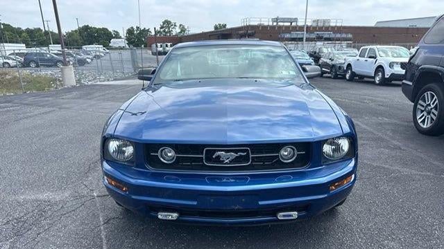2007 Ford Mustang V6 Deluxe