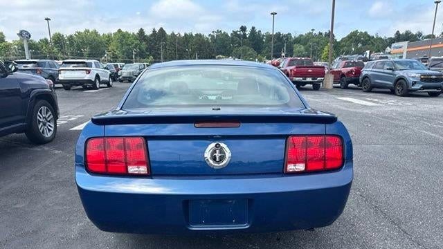 2007 Ford Mustang V6 Deluxe
