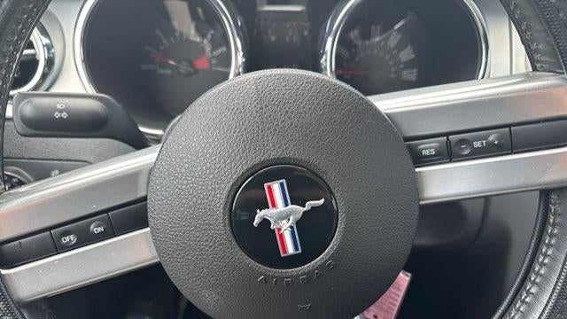 2007 Ford Mustang V6 Deluxe