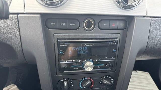 2007 Ford Mustang V6 Deluxe